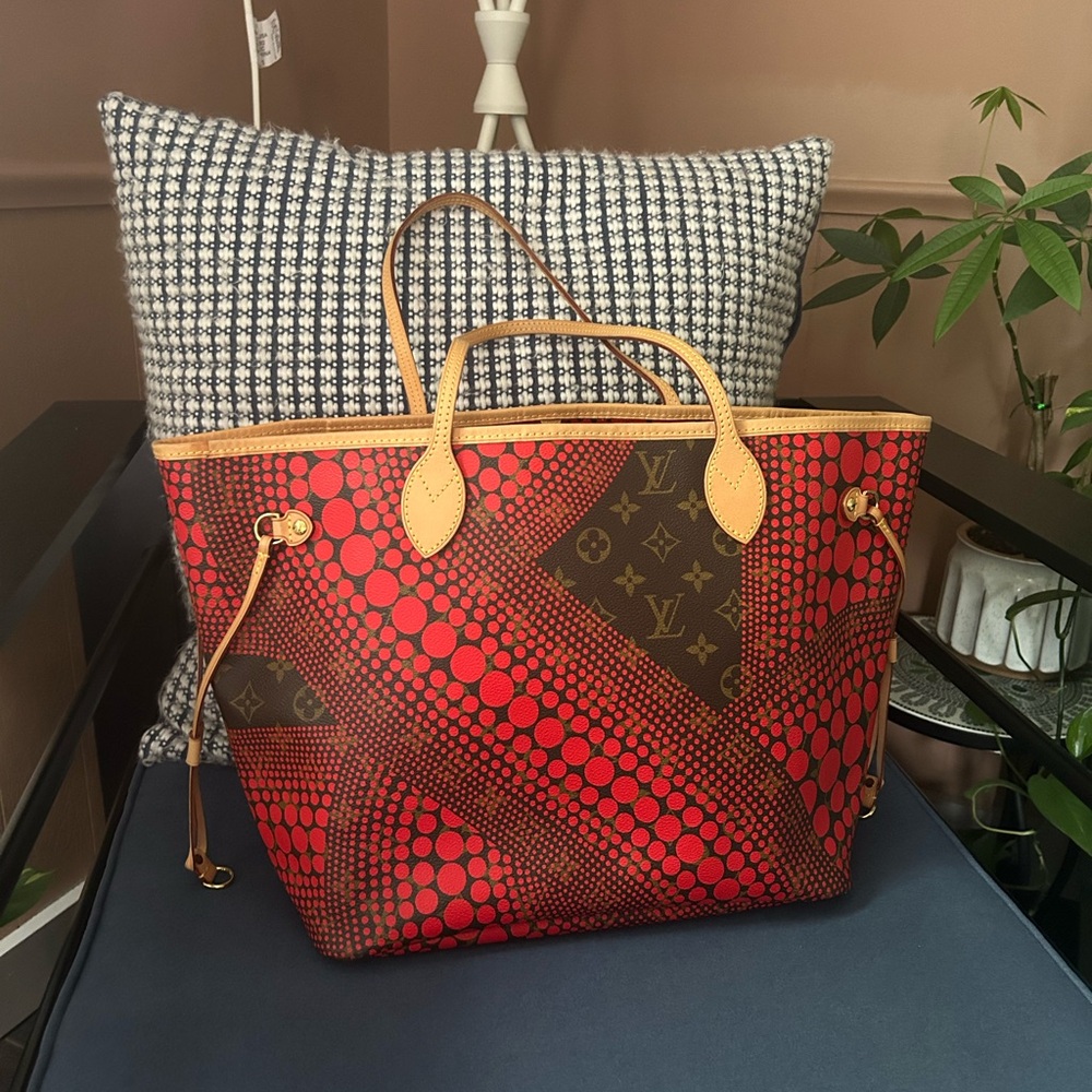 EUC Limited Edition Louis Vuitton x Yayoi Kusama Dots Red Waves Neverfull MM Bag